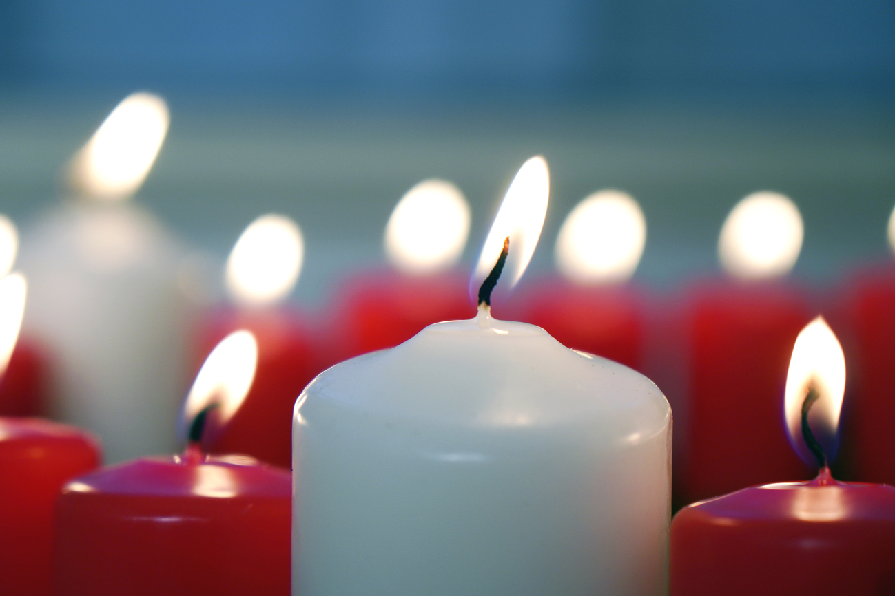 Diakonie Adventkranz - Wir wünschen frohe Festtage!