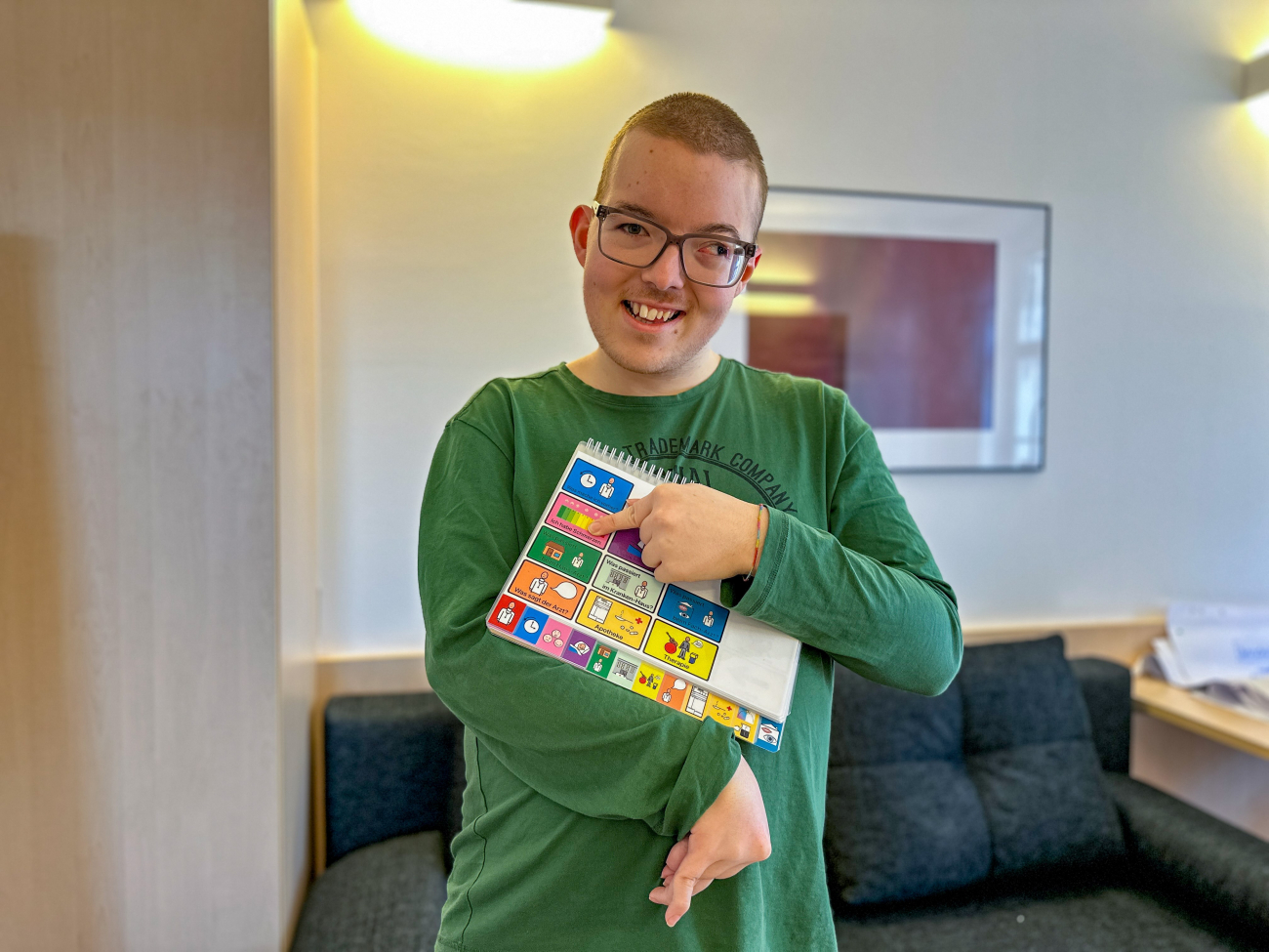 Kunstwerkstatt Medien, Florian mit Arztbuch