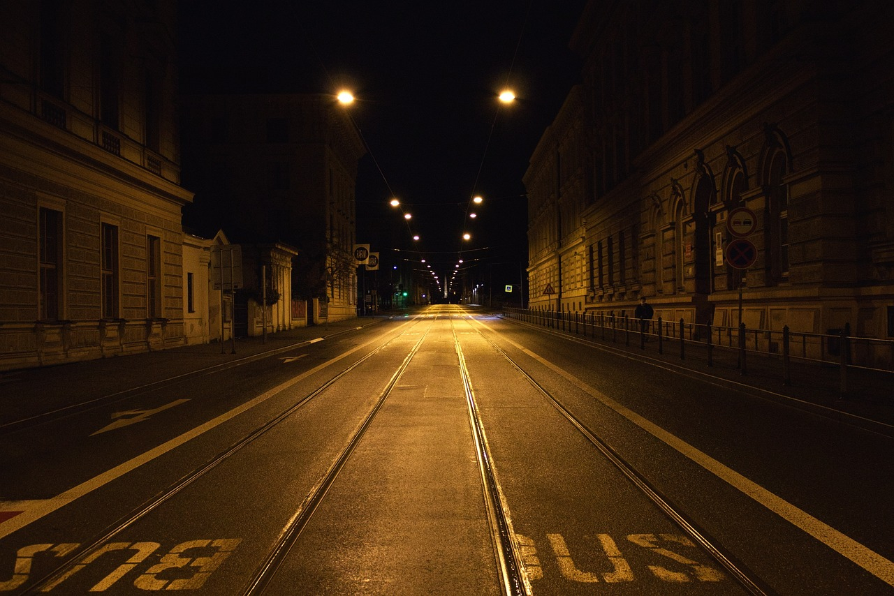 straße bei nacht