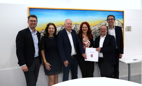Bürgermeister Christian Härting, Dr.in Manuela Baumann (PVE), Werner Salzburger (ÖGK), Landesrätin MMag. Dr.in Cornelia Hagele, Hannes Sticklerv (PVE), Robert Schütz (Vorstand Diakoniewerk)