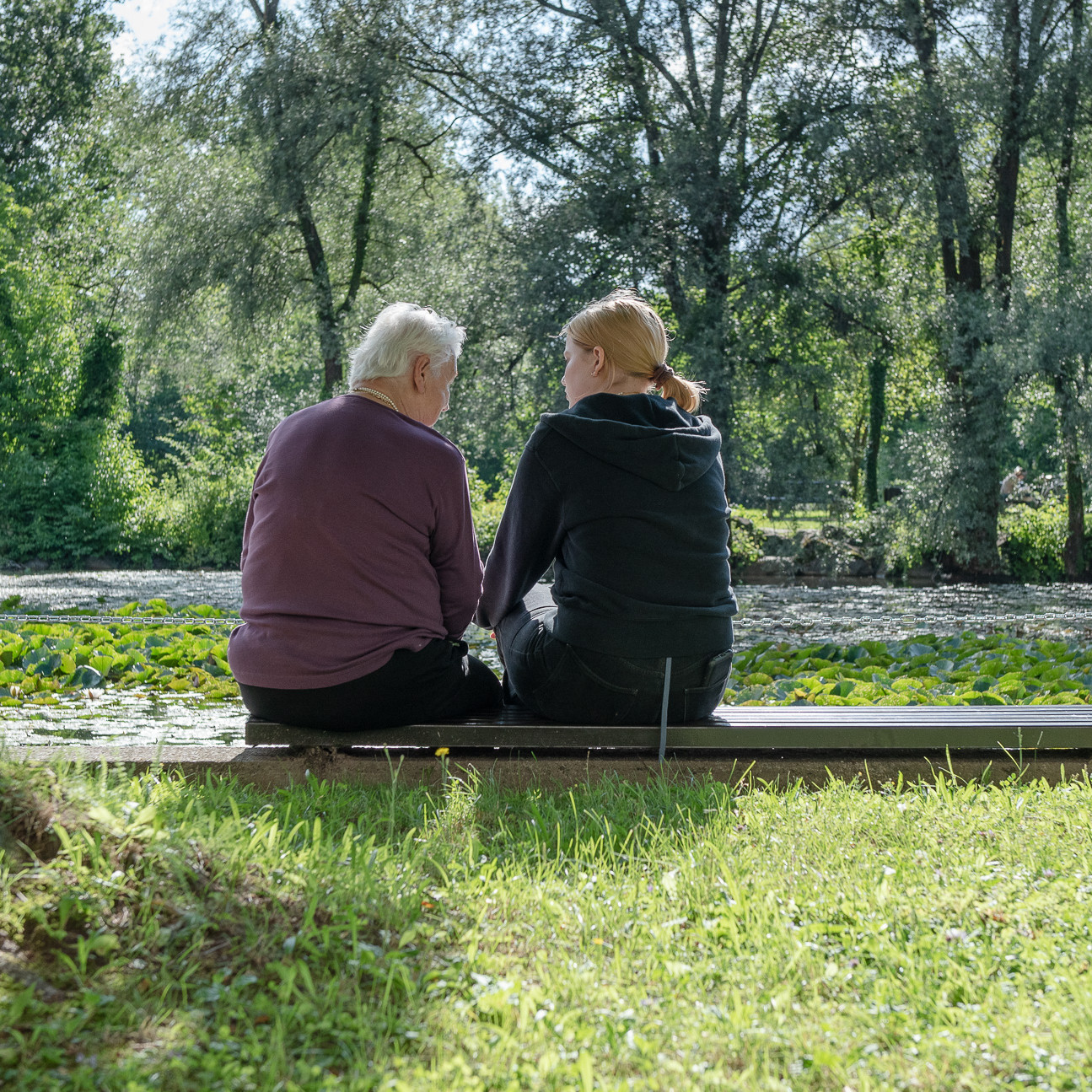 Besuchsdienst für Gespräche, Spaziergänge und Unternehmungen