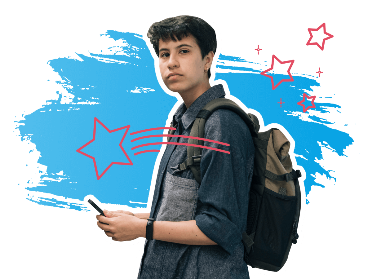 Ein junger Mann mit einem Handy in der Hand