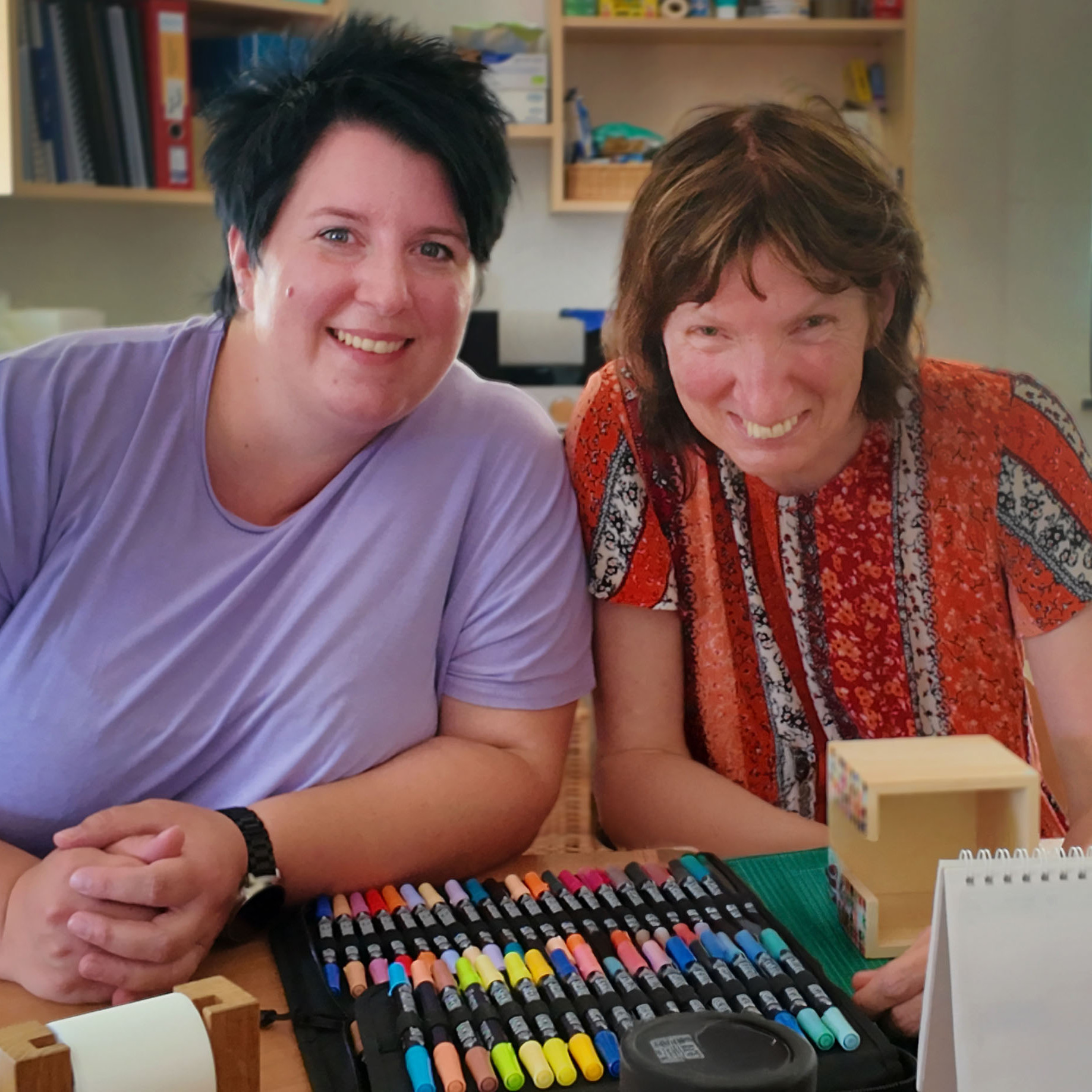 SOB Absolventin Bettina Hassold mit Klientin Martina Tilly in der Stadtwerkstatt Feldkirchen