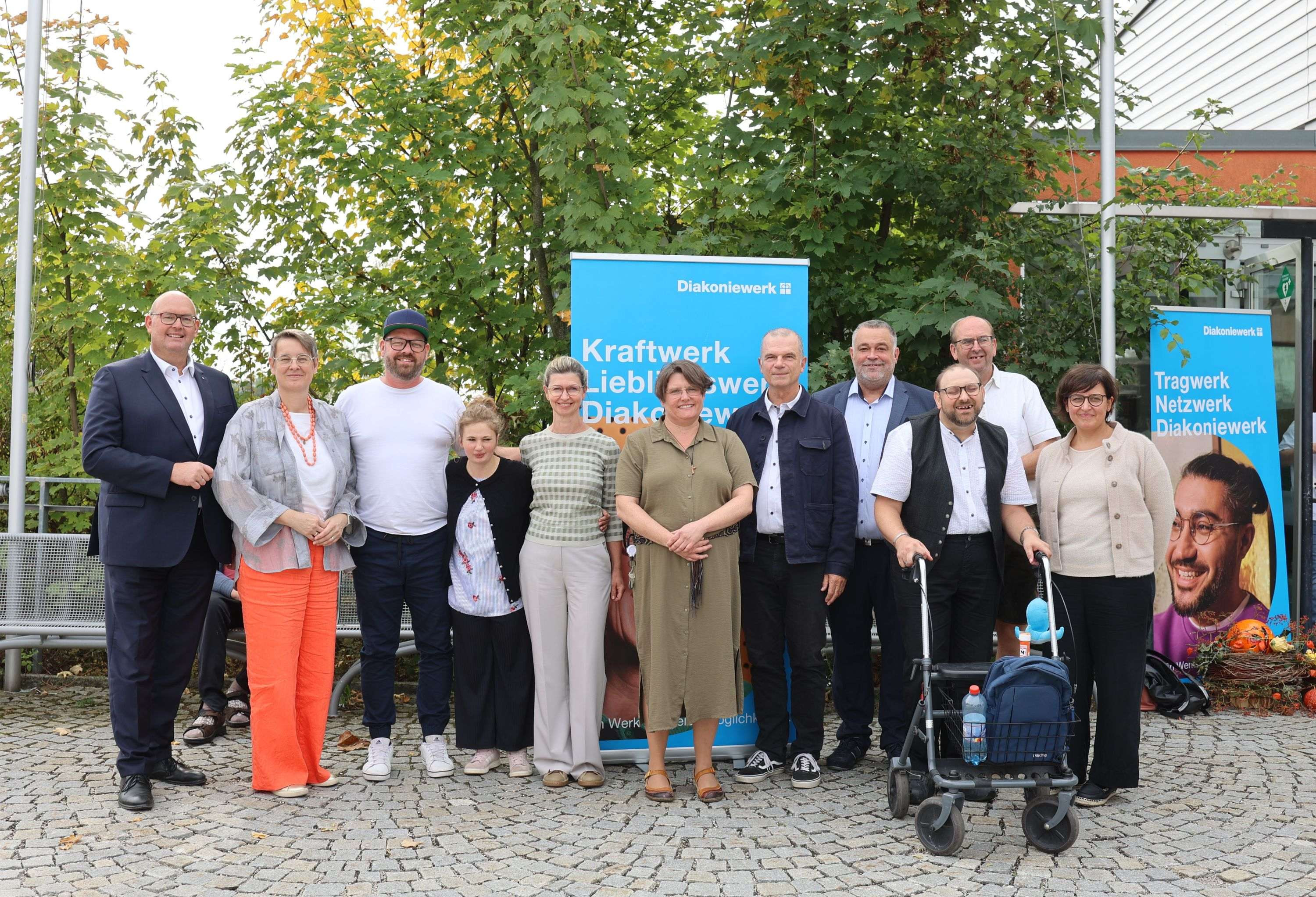 Rund 170 Gäste feierten gemeinsam mit Bewohner:innen, Angehörigen, Wegbegleiter:innen und Mitarbeiter:innen das 30-jährige Jubiläumsfest der Werkstätte Wartberg.