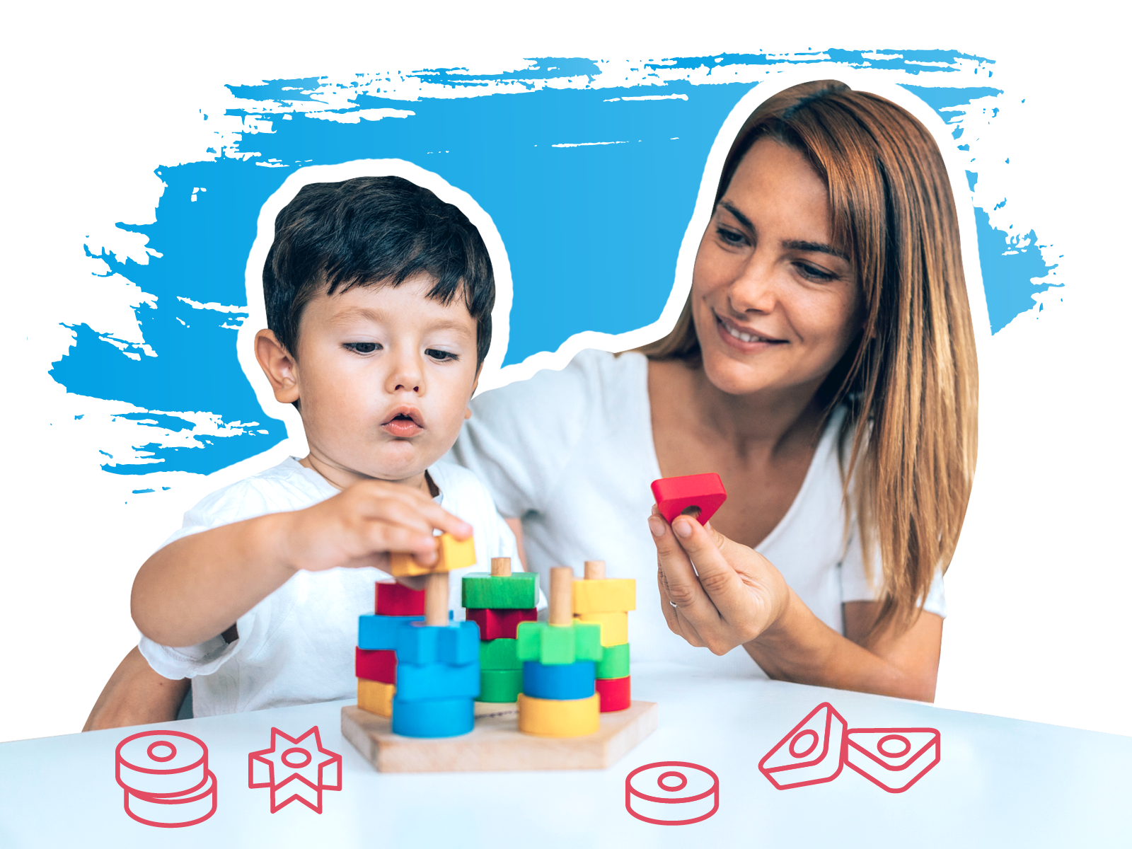 Ein junges Kind und seine Mutter spielen mit Bauklötzen