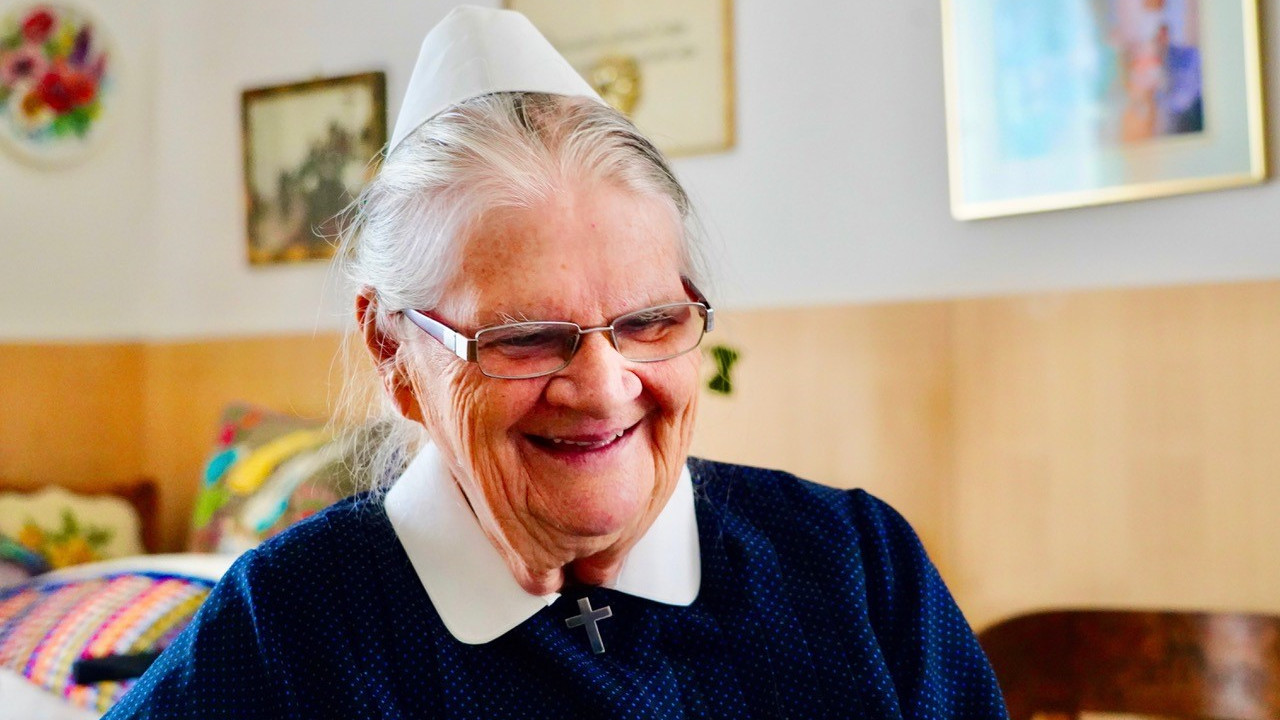 Oberin Schwester Helga feiert 85. Geburtstag