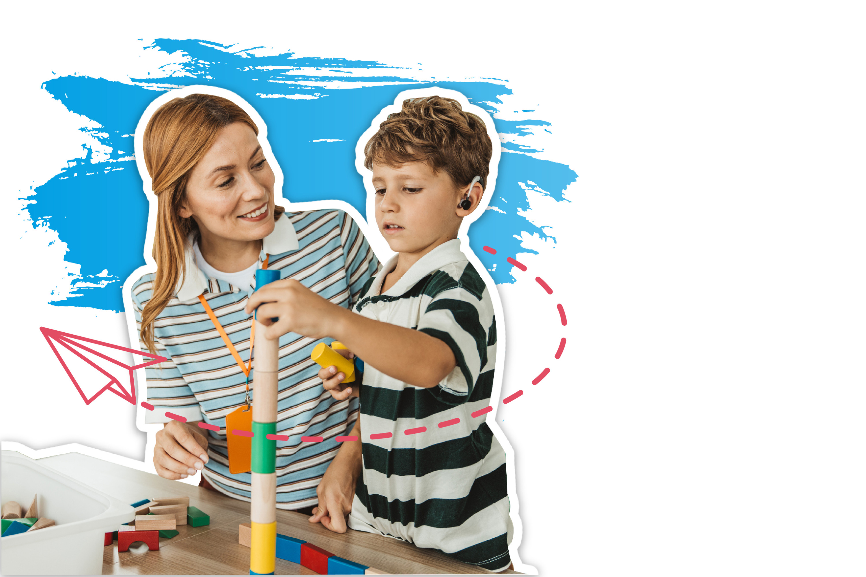 Ein Kind baut mit einer Erwachsenen Person einen Turm aus Spiel-Steinen.