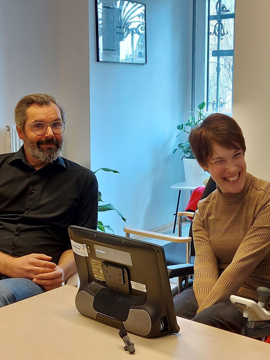 Christian Kienesberger berät bei LIFEtool zu Assistierenden Technologien sowie Unterstützter Kommunikation
