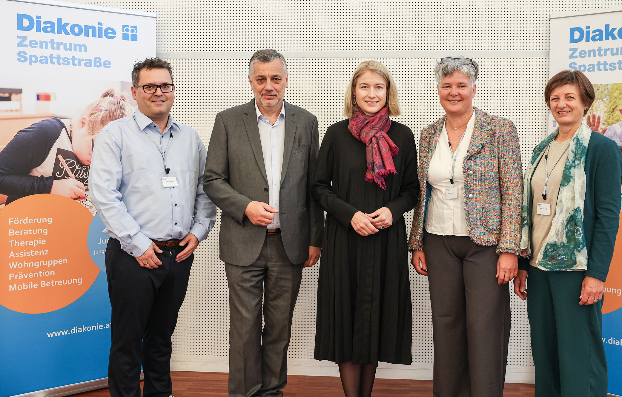 35 Jahre Schulassistenz: Bildungslandesrätin Mag. Christine Haberlander und Bildungsdirektor HR. Mag. Dr. Klampfer im Einsatz für Chancengleichheit