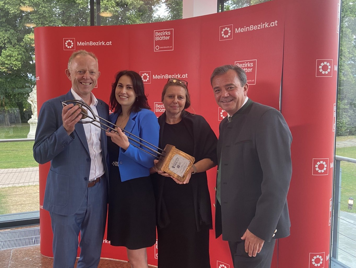 Diakoniewerk erhält Regionalitätspreis der Bezirksblätter für Freiwilligen-Projekt Handy, Laptop & Co.
