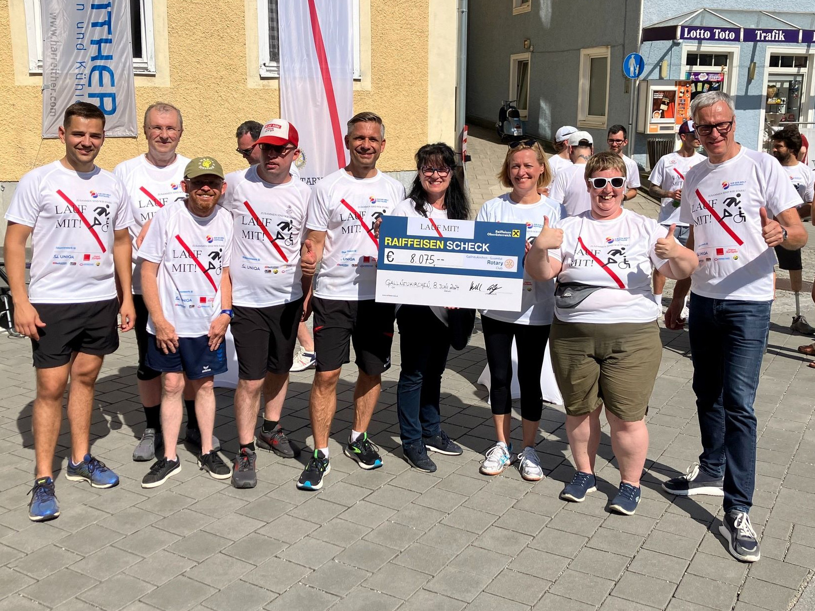 Die bei der „LAUF MIT!“–Veranstaltung erzielte Rekordsumme von 8.075 Euro ist zugunsten der Behindertensportabteilung des SV Gallneukirchen.